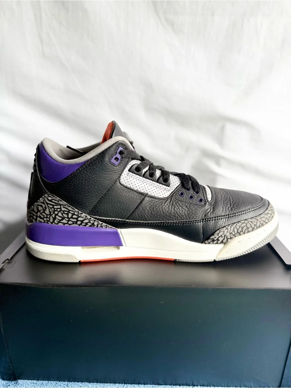 AUTHENTIC Jordan 3 Retro Black Court Purple “Suns” size 11.5 CT8532-050 2020